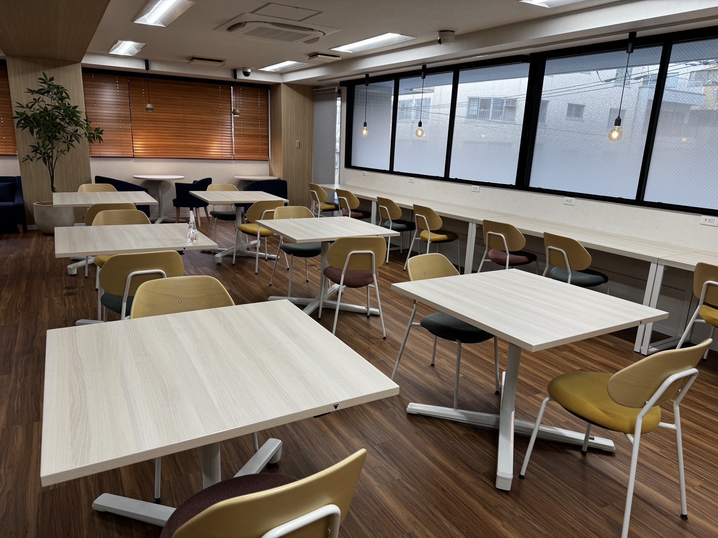 アールケイエンタープライズ　本社休憩室新設